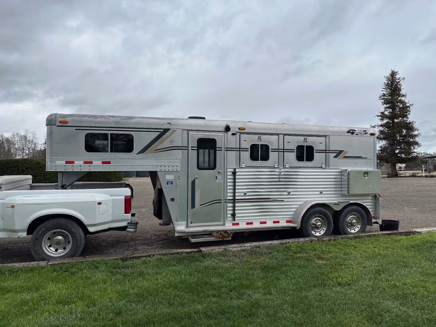 Lavender Mobile RV Solutions Electrical Santa Barbara CA outdoor-outlet