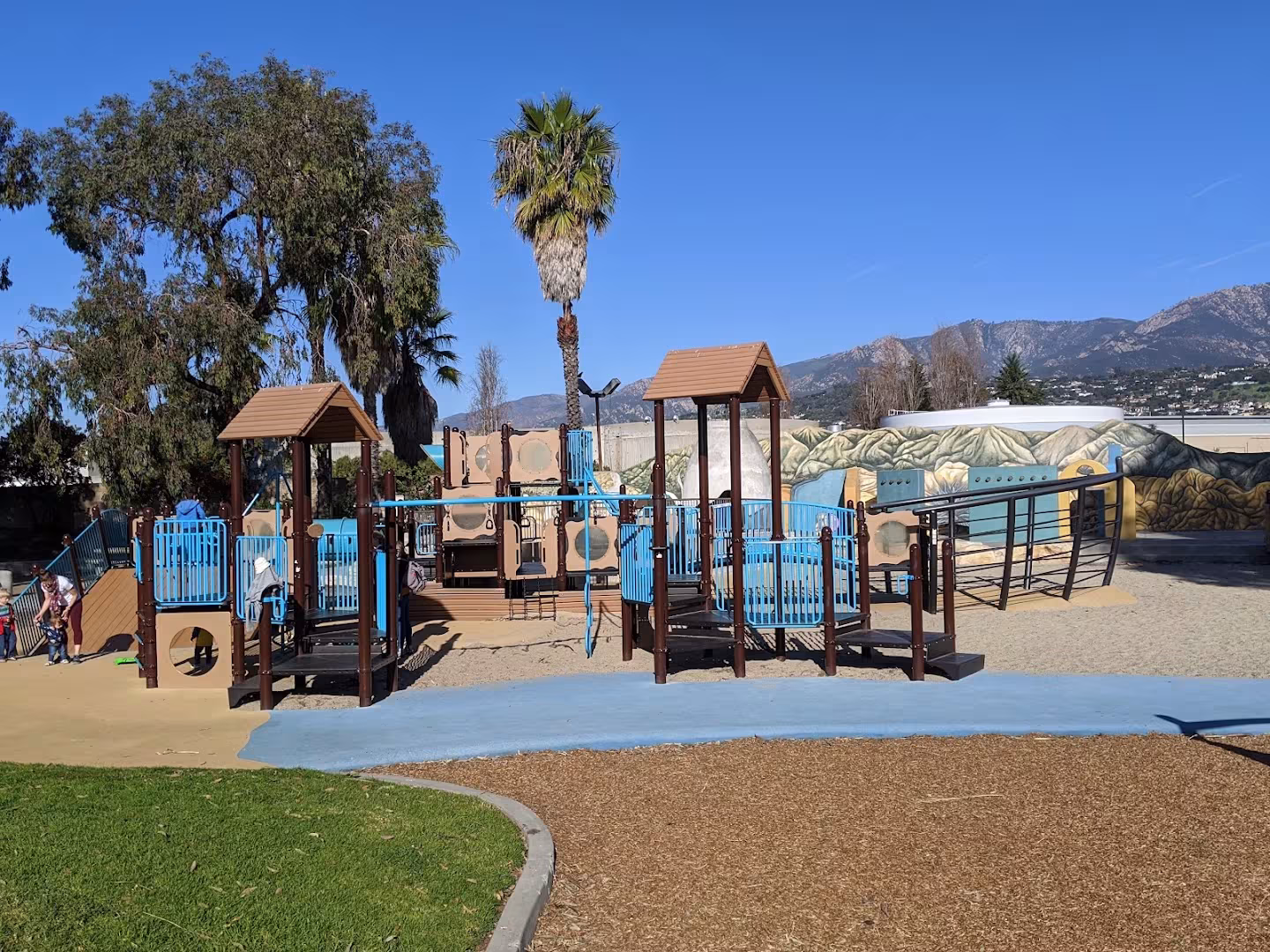 Landscaping & Lawn Care Chase Palm Park Santa Barbara CA uplight