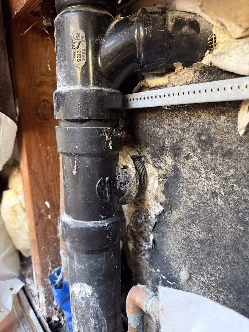 Lewis Plumbing Plumbing CA Santa Barbara flush-valve