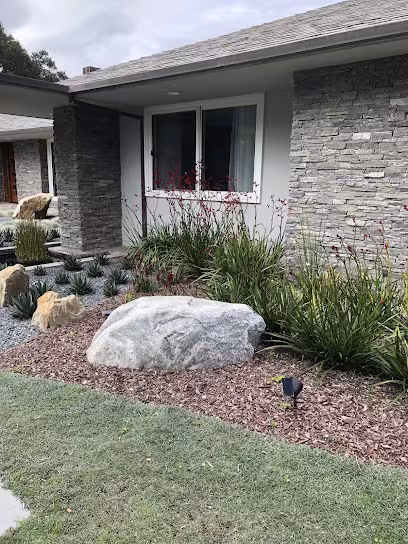 Luis' Landscape and Maintenance Tree Service Carpinteria CA included-bark