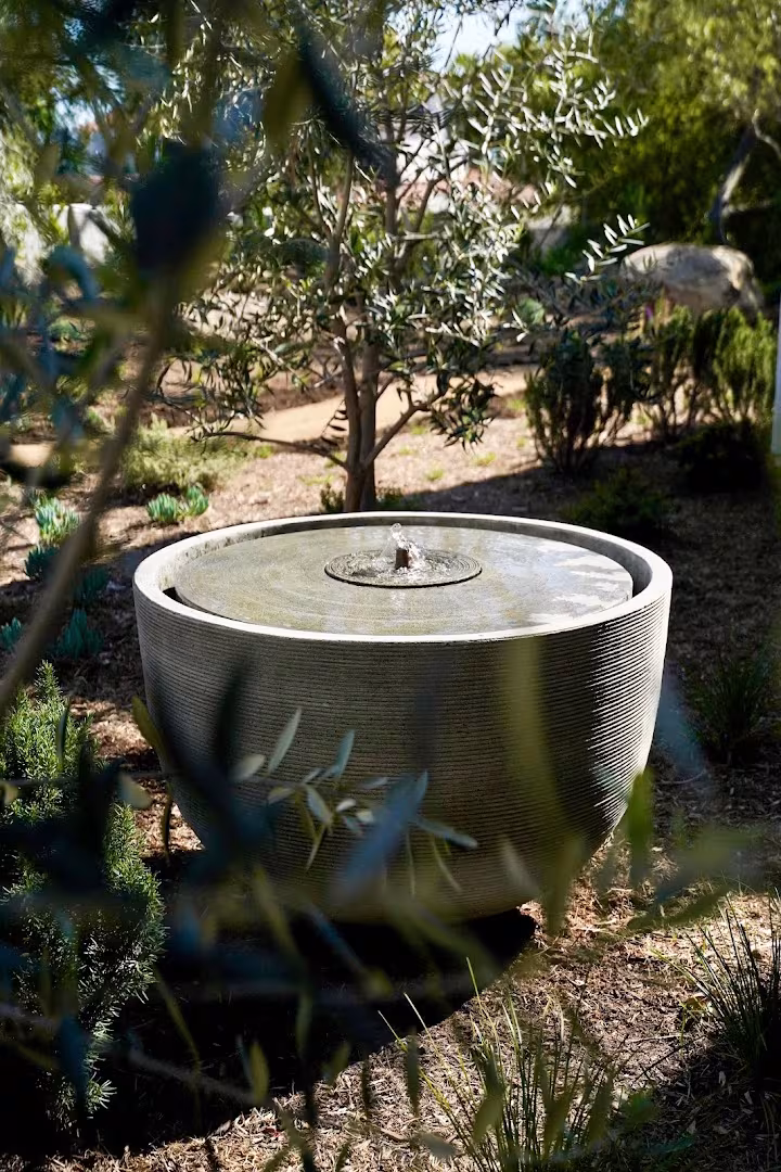 Mountain View Landscaping Santa Barbara CA Landscaping & Lawn Care holiday-light-yard