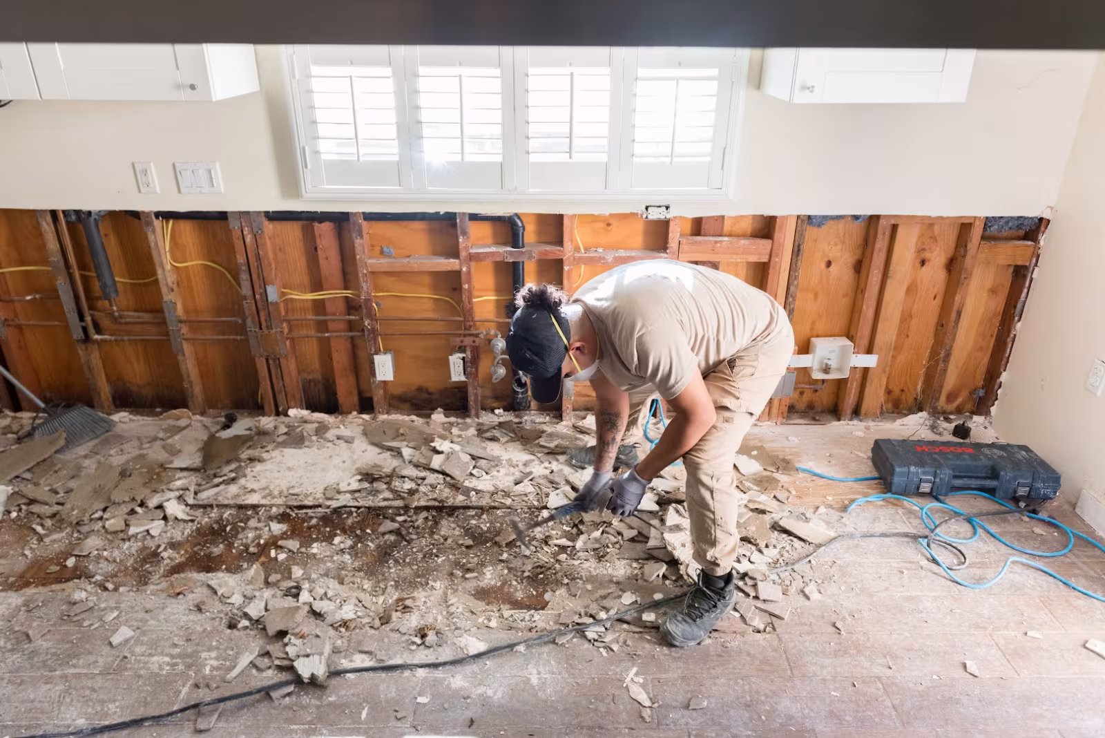 Royal Restoration Pest Control Santa Barbara CA live-remove
